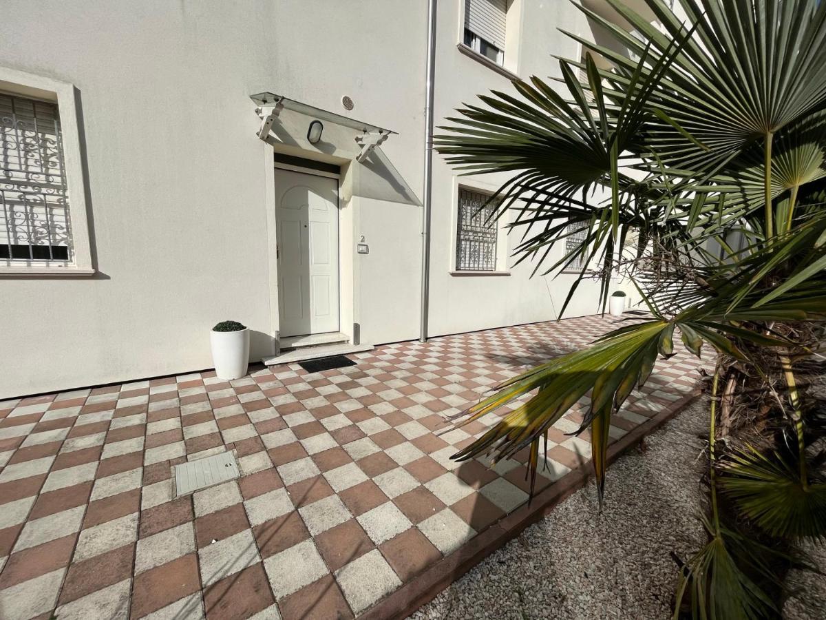 Villa Liliana Cervia Bagian luar foto