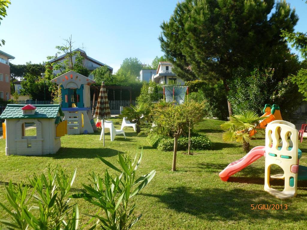 Villa Liliana Cervia Bagian luar foto